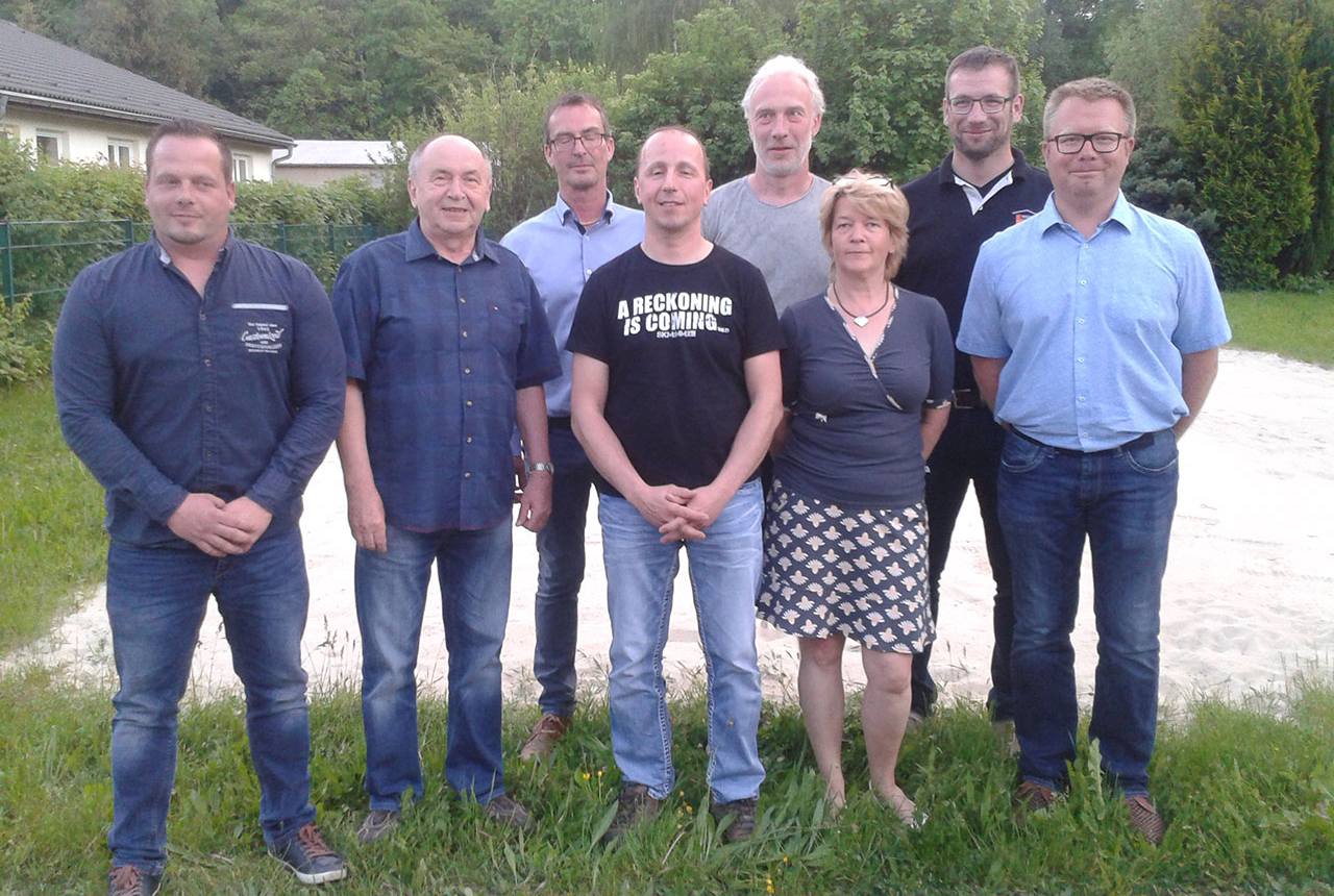 Das neue Präsidium von links: Lars Schlegel, Reinhard Lehmann, Alexander Höhne, Roland Niemz, Torsten Ganßauge, Kathrin Freund, Marcus Dörndörfer, Jens Steinbeck